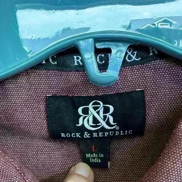 EUC Men's Rock & Republic Long Sleeve Button Down Shirt Size Large - Picture 2 of 5